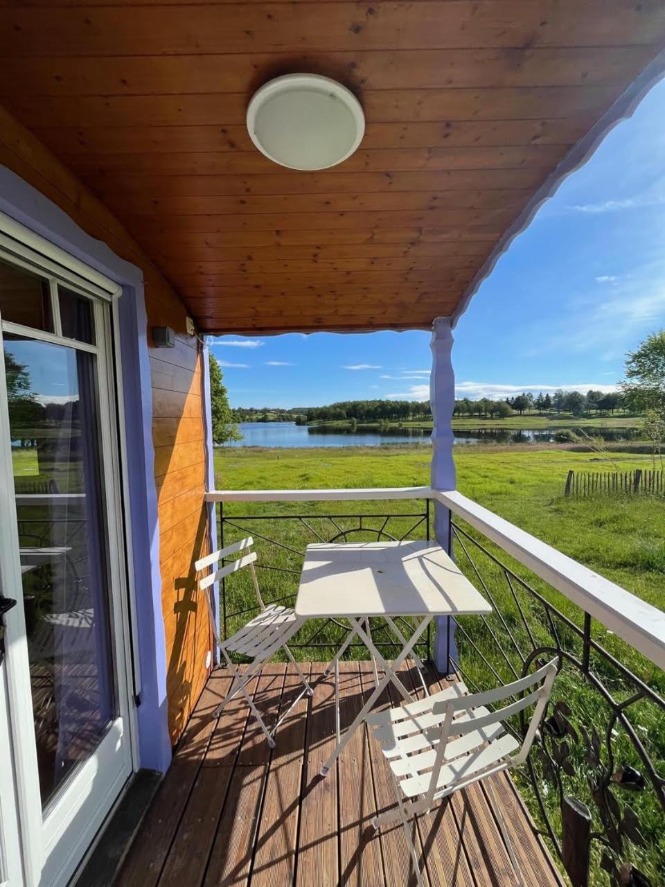 Les Logements Insolites De La Base Nautique Verneuil  外观 照片